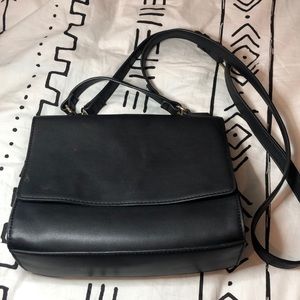 Crossbody purse